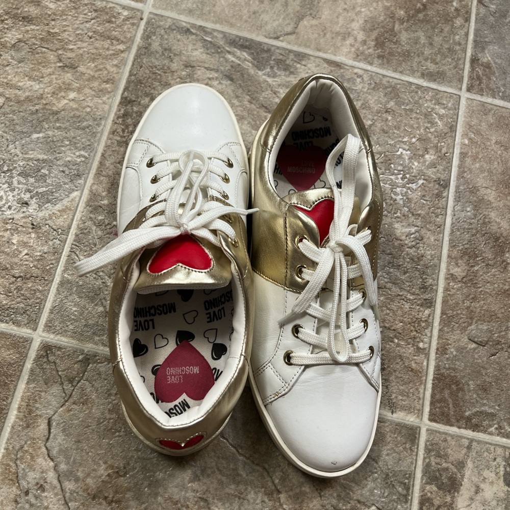 size 9.5 women